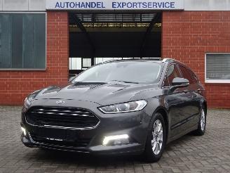 Schadeauto Ford Mondeo Station Econetic 88kw Diesel, Navi, Panorama, Climate & Cruise 2016/3