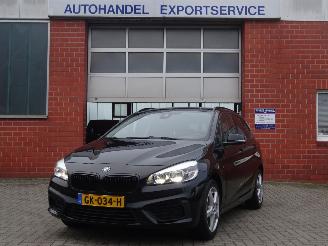 krockskadad bil auto BMW 2-serie 218i Active Tourer Automaat, Navi, Climate & Cruise, Trekhaak 2015/6