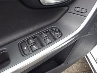 Volvo V-60 D6 AWD Plug in Hybrid 158kw, Leer, Navi, Climate& Cruise picture 14