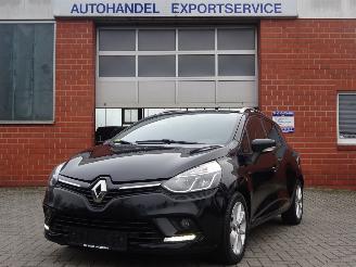 skadebil auto Renault Clio 1.5 DCI Limited Editon, Airco, Cruise contro, Navi-MMS, PDC 2017/6