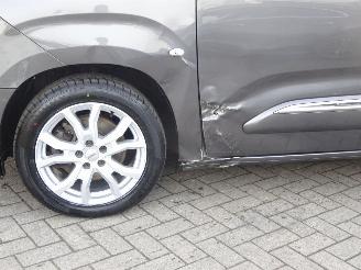 Toyota Proace CITY 96kw Automaat, 2x schuifdeur, Climate & Cruise, Navi picture 7