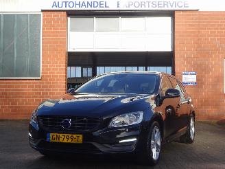 krockskadad bil auto Volvo V-60 D6 TwinEngine 162kw Plug-in Hybride, Leer, Navi, Airco, Trekhaak 2015/7