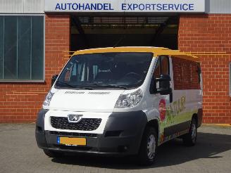 Damaged car Peugeot Boxer 330 2.2 HDI L1H1 Premium, 9 persoons, 2x Airco, Standkachel 2013/6