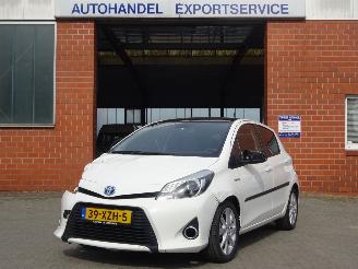 škoda osobní automobily Toyota Yaris 1.5 Full Hybrid Dynamic, Panorama, Leer, Navi, Climare & Cruise 2013/9