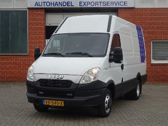 Schade bestelwagen Iveco Daily 40-C15 3.0 107kw, Airco, Cruise, Trekhaak 3500 kg 2014/7