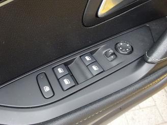Peugeot e-208 EV GT Pack 50 kWh, Panorama, Leer/alca, Navi, Climate & Cruise Control picture 23