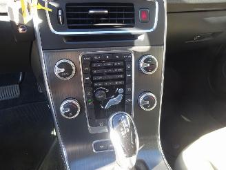 Volvo V-60 Momentum AWD Twin Engine, Leer 162kw Plug-in Hybride picture 16