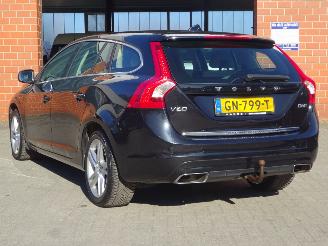 Volvo V-60 Momentum AWD Twin Engine, Leer 162kw Plug-in Hybride picture 5