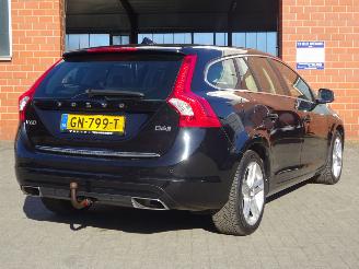 Volvo V-60 Momentum AWD Twin Engine, Leer 162kw Plug-in Hybride picture 4