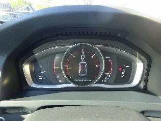 Volvo V-60 Momentum AWD Twin Engine, Leer 162kw Plug-in Hybride picture 20
