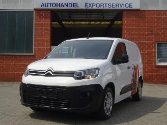 damaged commercial vehicles Citroën Berlingo \"Club\" 1.2i 81kw/110pk Euro6, Airco, Cruise, Schuifdeur, 3 zitplaatsen 2020/12