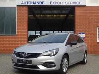 Schadeauto Opel Astra Sports Tourer Edition 110pk Euro6, Navi, Climate & Cruise 2021/10