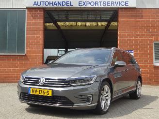 krockskadad bil auto Volkswagen Passat Variant 1.4 TSI GTE Highline 115kw Hybrid, Panorama 2015/12