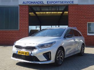 krockskadad bil auto Kia Ceed Sportwagon GT-Line, JBL, Stoel+stuurverw, Navi, Climate & Cruise 2022/1
