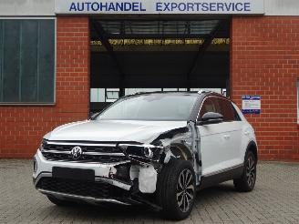 Coche accidentado Volkswagen T-Roc Style 110kw/150pk DSG Automaat, Half leer, DAB+, Navi 2026/2