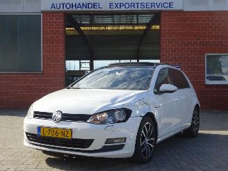 skadebil auto Volkswagen Golf \"Cup\" 103kw/140pk DSG Automaat, Panorama 2014/5
