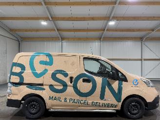 danneggiata veicoli commerciali Nissan E-NV200 80kW 24kWh Navigatie Achteruitrijcamera Business 2017/10