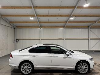 Damaged car Volkswagen Passat 1.4TSI 115kW GTE Highline Pano Automaat 2015/9