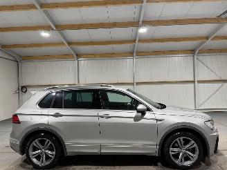 Vaurioauto  passenger cars Volkswagen Tiguan 1.5TSI 110kW Automaat ACT Highline Business R 2019/3