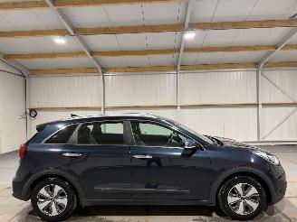 Vaurioauto  passenger cars Kia Niro 1.6GDI 77kW Hybrid DynamicLine 2018/6