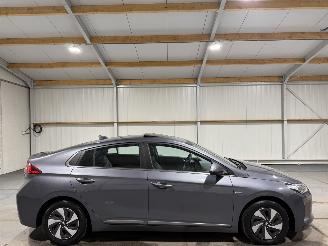 Auto incidentate Hyundai Ioniq 1.6GDi 77kW Automaat Premium 2018/6