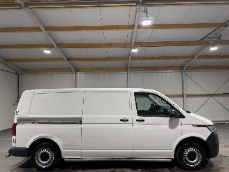 Vaurioauto  commercial vehicles Volkswagen Transporter 2.0TDI 81kW L2H1 Koelwagen 2020/9