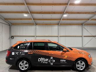 Voiture accidenté Skoda Octavia 1.6TDI 81kW GreenTech Automaat Ambition Businessline 2016/3