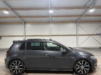 damaged passenger cars Volkswagen Golf GTE 1.4TSI 110kW Panoramadak Leder 2015/5