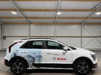 krockskadad bil auto Kia Niro 1.6GDI 77kW Hybrid DynamicLine 2024/4