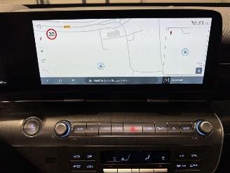 Hyundai Kona 65.4kWh 160kW Premium picture 29