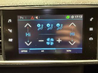 Peugeot 308 1.2PureTech 96kW Automaat Allure picture 32