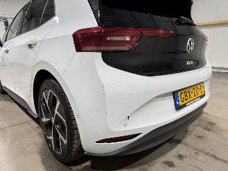 Volkswagen ID.3 59kWh 150kW Pro Business picture 33