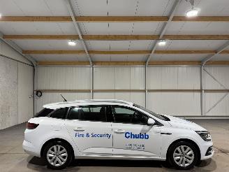 damaged passenger cars Renault Mégane 1.0TCE 84kW Clima Navi 2021/10