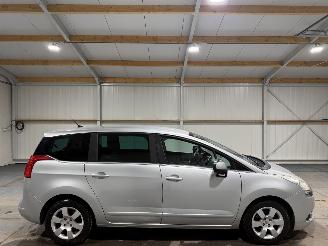krockskadad bil auto Peugeot 5008 1.6VTi 88kW Blue Lease 7Persoons 2011/5
