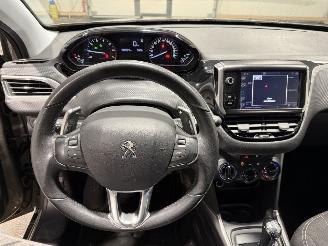 Peugeot 2008 1.2PureTech 60kW Automaat Blue Lion picture 14