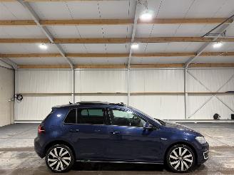 skadebil auto Volkswagen Golf GTE 1.4TSI 110kW Automaat Pano 2015/9
