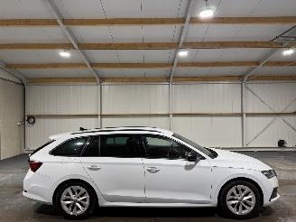 Schadeauto Skoda Octavia 1.5 e-TSI 110kW Automaat Sport Business 2022/2