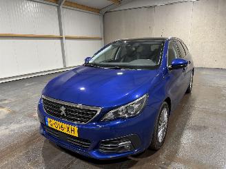 Peugeot 308 1.2PureTech 96kW Pano Blue Lease Premium picture 10