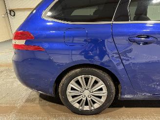 Peugeot 308 1.2PureTech 96kW Pano Blue Lease Premium picture 18