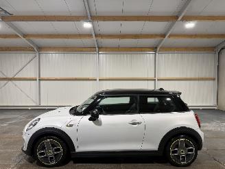 Mini Electric 33kWh 135kW Charged picture 9