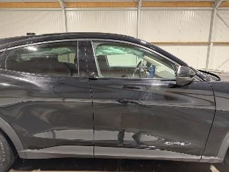 Ford Mustang Mach-E 98kWh Extended RWD picture 24