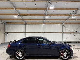 Vaurioauto  passenger cars Mercedes E-klasse 63s 4.0V8 450kW AMG 4Matic Luchtvering Pano Memory 2019/2