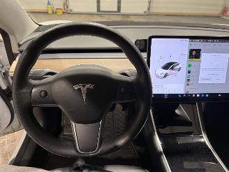Tesla Model 3 60kWh Standard 175kW RWD Plus picture 13