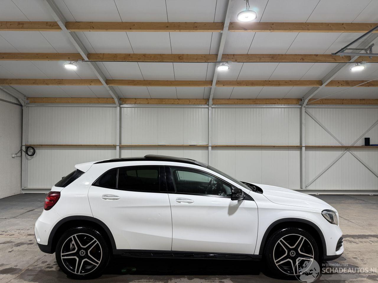 Mercedes GLA 180 90kW Automaat Pano Business  Solution