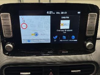 Hyundai Kona 64kWh 150kW Premium picture 36