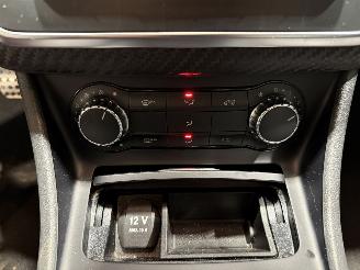 Mercedes A-klasse 180 90kW Automaat Pano Prestige picture 40