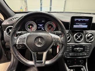 Mercedes A-klasse 180 90kW Automaat Pano Prestige picture 33