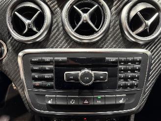 Mercedes A-klasse 180 90kW Automaat Pano Prestige picture 39