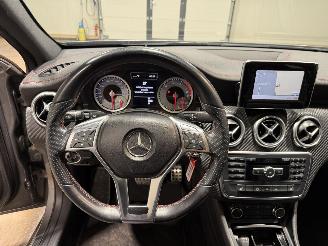 Mercedes A-klasse 180 90kW Automaat Pano Prestige picture 42