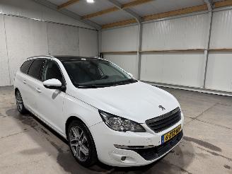 Peugeot 308 1.6BlueHDI 88kW Lease Executive Pack Pano picture 3